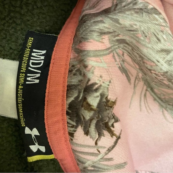 NWOT Under Armour Green and Pink Camouflage Hoodie - Picture 4 of 4